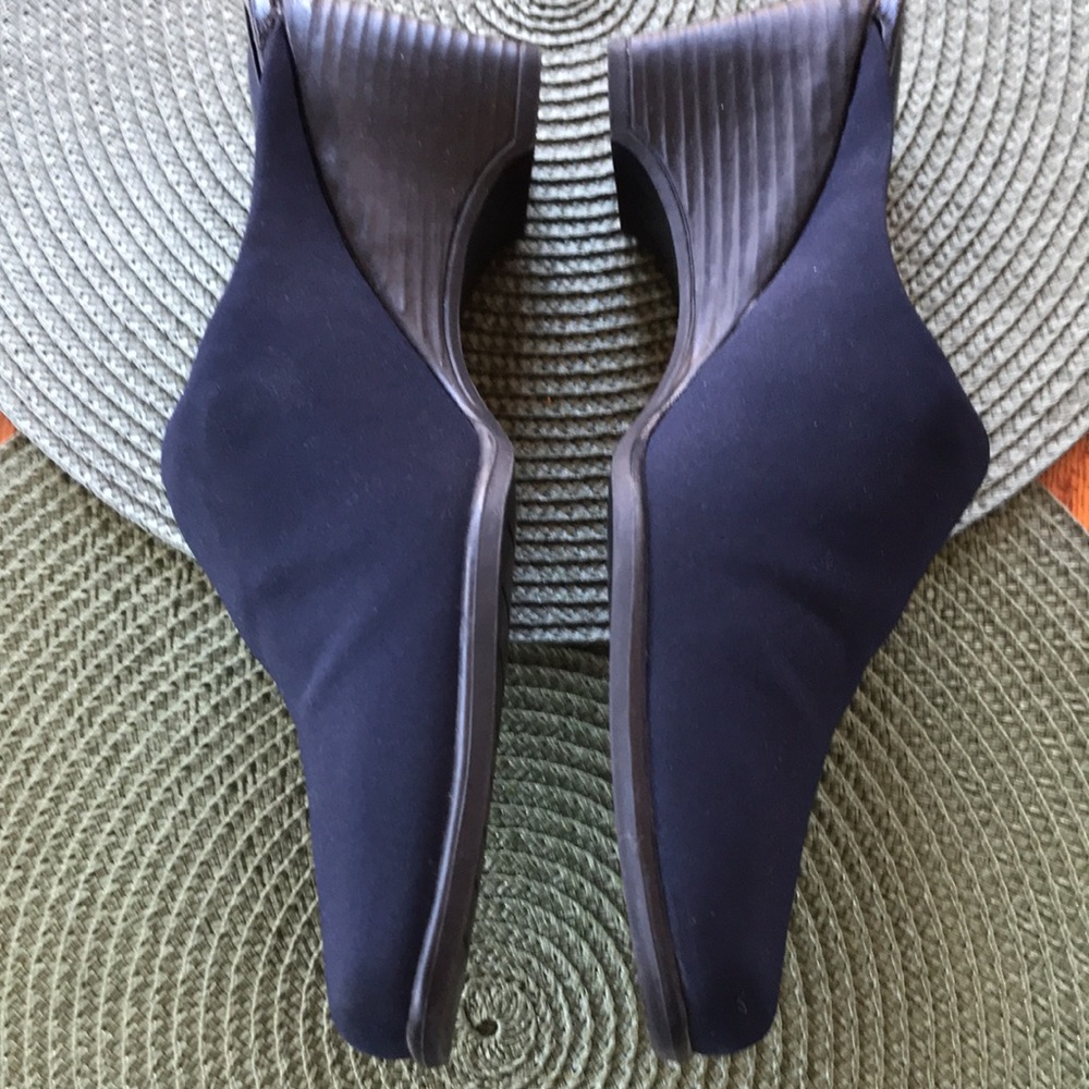 5/$25 Life Stride Soft System Navy Mules